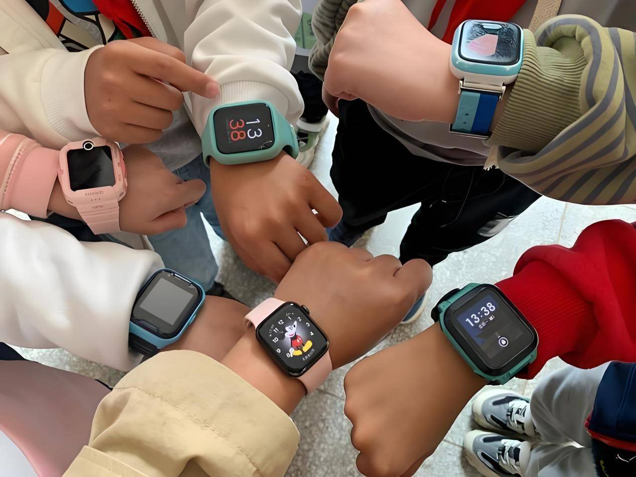 儿童手表，在科技与狠活的路上越跑越偏
